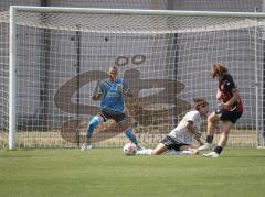 2. Bundesliga Frauen - Saison 2026/27  - FC Ingolstadt 04 Frauen - 1.FCC Turbine Potsdam - Stefanie Reischmann (Nr.24 - FCI Frauen) mit einer vergebenen Torchance - Kubo Mariko weiss Potsdam - Schmid Juliane Maren TW Potsdam - Foto: Meyer Jürgen