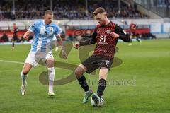 3. Liga; TSV 1860 München - FC Ingolstadt 04; Zweikampf Kampf um den Ball Jannik Mause (7, FCI) Kloss Tim (18 TSV)