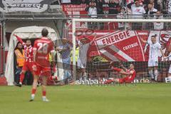 3. Liga; Energie Cottbus - FC Ingolstadt 04; Tor verhindert, Jubel bei Torwart Marius Funk (1, FCI) Ryan Malone (16, FCI) Mladen Cvjetinovic (19, FCI) Hajrulla Romario (9 EC) Bretschneider Niko (28 EC)