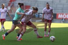 2. Bundesliga Frauen - Saison 2025/26 - FC Ingolstadt 04 Frauen - SC Sand - Jenny Beyer (Nr.8 - FC Ingolstadt Frauen I) - Schneider Kim grün SC Sand  - Foto: Meyer Jürgen