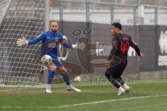 3. Liga - Testspiel - Saison 2025/26 - FC Ingolstadt 04 - SSV 1846 Ulm - Emilio Kehrer (Nr.44 - FCI) mit einer Torchance - Torwart Christian  Ortag (Nr.39 - SSV Ulm) - Foto: Meyer Jürgen