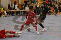 Lotto Bayern Hallencup - Finale - Lindenkreuzhalle Saison 2024/25 - FC Türk Sport Garching - Türk SV Ingolstadt - Abdulhamit Zorlu schwarz Türk Sport Garching - Ahmet Altay rot Türk Ing -  - Foto: Meyer Jürgen