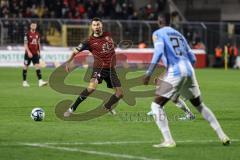 3. Liga; TSV 1860 München - FC Ingolstadt 04; Lukas Fröde (34, FCI) Ouro-Tagba Mansour (27 TSV)