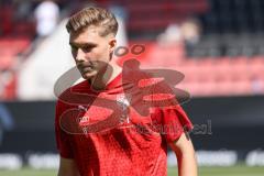 3. Liga; FC Ingolstadt 04 - Hallescher FC; Benjamin Kanuric (8, FCI) vor dem Spiel