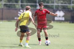 * Testspiel - Saison 2025/26 - FC Ingolstadt 04 - SpVgg Bayreuth - Rexhepi Nuredin (Nr.45 - FC Ingolstadt 04) - Felix Heim (Nr.7 - SpVgg Bayreuth) - Foto: Meyer Jürgen