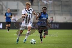 3. Liga - Saison 2026/27 - 1. FC Saarbrücken - FC Ingolstadt 04  - Max Plath (Nr.14 - FCI) - Kelsey Owusu (Nr.31 - Saarbrücken) - Foto: Meyer Jürgen