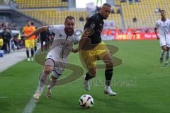 3. Liga - Saison 2024/25 - Alemannia Aachen - FC Ingolstadt 04  - David Kopacz (Nr.29 - FCI) - Lamar Yarbrough (Nr.25 - Alemannia Aachen) - Foto: Meyer Jürgen