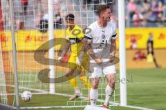 Toto-Pokal Finale; Würzburger Kickers - FC Ingolstadt 04; Tor Jubel Treffer Sebastian Grönning (11, FCI) Ausgleich 1:1 Torwart Vincent Friedsam (WK 27)