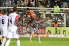 3. Liga; FC Viktoria Köln - FC Ingolstadt 04; Lukas Fröde (34, FCI) Kopfball Zweikampf Kampf um den Ball