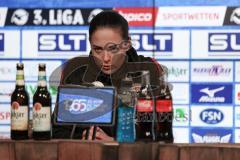 3. Liga - Saison 2025/26 - Hansa Rostock - FC Ingolstadt 04  -  Pressekonferenz nach dem Spiel - Cheftrainerin Sabrina Wittmann (FCI) - XXXXX - Foto: Meyer Jürgen