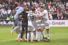 3. Liga; Energie Cottbus - FC Ingolstadt 04; Tor Jubel Treffer Yannick Deichmann (20, FCI) 1:2 Pascal Testroet (37, FCI) David Kopacz (29, FCI) Mladen Cvjetinovic (19, FCI) Benjamin Kanuric (8, FCI) Cheftrainerin Sabrina Wittmann (FCI) Ryan Malone (16, FC