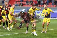 3. Liga; FC Ingolstadt 04 - Borussia Dortmund II; Zweikampf Kampf um den Ball Yannick Deichmann (20, FCI) Michel Falko (10 BVB2)