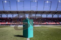 3. Liga; FC Ingolstadt 04 - Hallescher FC; neue Ball Stele, Hauptsponsor si electronics, vor dem Spiel