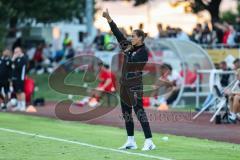 Toto-Pokal - VfB Forstinning - FC Ingolstadt 04; an der Seitenlinie, Spielerbank Cheftrainerin Sabrina Wittmann (FCI) schreit