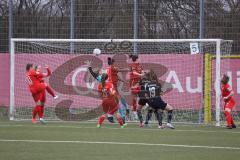 2. Fußball-Liga - Frauen - Saison 2022/2023 - FC Ingolstadt 04 - SC Freiburg II - Torwart Franziska Meier (Nr.1 - FCI Frauen) wehrt den Ball ab - Foto: Meyer Jürgen
