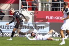 3. Liga; FC Ingolstadt 04 - SC Verl; Zweikampf Kampf um den Ball Benjamin Kanuric (8, FCI) Mikic Daniel (4 SCV)