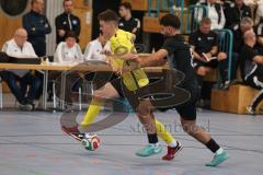 Lotto Bayern Hallencup - Lindenkreuzhalle Saison 2024/25 - FC Hitzhofen - DJK München - Tobias Dietze gelb Hitzhofen - Samet Bastürck schwarz München - Foto: Meyer Jürgen