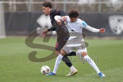 3. Liga - Testspiel - Saison 2025/26 - FC Ingolstadt 04 - SSV 1846 Ulm - Dennis Kaygin (Nr.10 - FCI) - Evan Anderson Brown (Nr.33 - SSV Ulm) - Foto: Meyer Jürgen