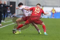 3. Liga - Saison 2025/26 - SV Wehen/Wiesbaden - FC Ingolstadt 04  - Ognjen Drakulic (Nr.30 - FCI) - Justin Janitzek (Nr.15 - Wiesbaden) - Foto: Meyer Jürgen
