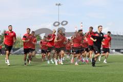 3. Liga - Saison 2024/25 - Trainingsauftakt- FC Ingolstadt 04 -  - Warmlaufen - XXXXX - Foto: Meyer Jürgen