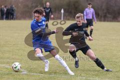 Freundschaftsspiel - Saison 2025/26 - SV Menning - SV Manching - Rainer Meisinger (Nr.8 - SV Manching) - Patrick Schwarz blau Menning  - Foto: Meyer Jürgen