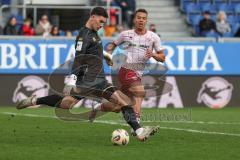 3. Liga - Saison 2025/26 - SV Wehen/Wiesbaden - FC Ingolstadt 04  - Marcel Costly (Nr.22 - FCI) - Torwart Noah Brdar (Nr.31 - Wiesbaden) - Foto: Meyer Jürgen
