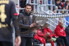 3. Liga; SV Wehen Wiesbaden - FC Ingolstadt 04; Cheftrainer Guerino Capretti (FCI) an der Seitenlinie, Spielerbank