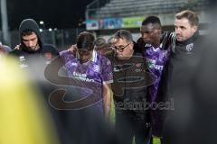 Toto-Pokal; SV Wacker Burghausen - FC Ingolstadt 04; nach dem Spiel Besprechung Davide Sekulovic (33, FCI) Emre Gül (5, FCI) Rigo Hof, Scouting (FCI) Obed Ugondu (17, FCI) Co-Trainer Fabian Reichler (FCI)