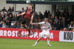 3.Liga - Saison 2023/2024 - SC Verl - FC Ingolstadt 04 - Jannik Mause (Nr.7 - FCI) - Nico Ochojski (Nr.11 - Verl) -  - Foto: Meyer Jürgen