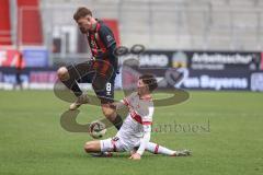 3. Liga; FC Ingolstadt 04 - VfB Stuttgart II; Zweikampf Kampf um den Ball Benjamin Kanuric (8, FCI) Bujupi Eliot (38 VFB)