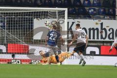 3. Liga; Arminia Bielefeld - FC Ingolstadt 04; Torchance verpasst Schroers Mika (22 AB) Torwart Marius Funk (1, FCI) Mladen Cvjetinovic (19, FCI)