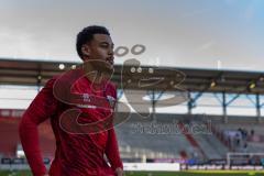 3. Liga; FC Ingolstadt 04 - FC Viktoria Köln; Emilio Kehrer (44, FCI) vor dem Spiel