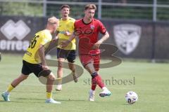 * Testspiel - Saison 2025/26 - FC Ingolstadt 04 - SpVgg Bayreuth - Marco Zietsch (Nr.16 - SpVgg Bayreuth) - Julian Kügel (Nr.29 - FC Ingolstadt 04) - Foto: Meyer Jürgen