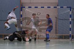 Hallenturnier Ingolstadt Nord - Saison 2024/25 - SV Pulling - SV Oberstimm - Tomas Ruhland Torwart Oberstimm - Moritz Stahl grau Pulling - Foto: Meyer Jürgen