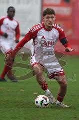 Kreisklasse - Saison 2025/26- Türk SV Ingolstadt - SC Steinberg-  Enis Kuqanaj weiss Türkisch - Foto: Meyer Jürgen