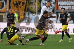 3. Liga - Saison 2024/25 - Alemannia Aachen - FC Ingolstadt 04  - Maximilian Dittgen (Nr.10 - FCI)- Mika Hanraths (Nr.15 - Alemannia Aachen) - Foto: Meyer Jürgen