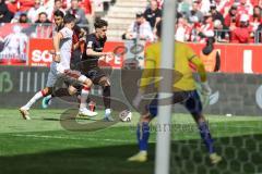3. Liga; Rot-Weiss Essen - FC Ingolstadt 04; Torchance verpasst Dennis Kaygin (10, FCI) #Kostka Michael (2 RWE) Torwart Golz Jakob (1 RWE)