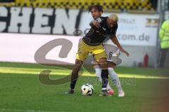 3. Liga - Saison 2024/25 - Alemannia Aachen - FC Ingolstadt 04  - Leon Guwara (Nr.6 - FCI) - Florian Heister (Nr.19 - Alemannia Aachen) - Foto: Meyer Jürgen