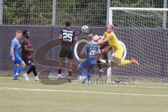 Bayernliga Nord - Saison 2024/25 - FC Ingolstadt 04 II - FC Münchberg - Massimo Agostinelli (Nr.15 - FCI U21) - Lang Jonas Torwart Münchberg - Foto: Meyer Jürgen