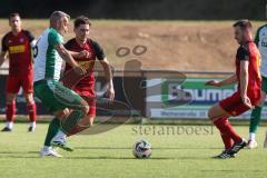 Freundschaftsspiel- Saison 2025/26- SV Kasing - FC Geisenfeld-  - Stefan Hoffmann grün Geisenfeld - Marius Magdic mitte rot Kasing - Martin Oblinger rot rechts Kasing - Foto: Meyer Jürgen