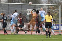 *** 2. Bundesliga Frauen - Saison 2025/26 - FC Ingolstadt 04 Frauen - VFL Bochum - Way Cecilia blau Bochum - Torwart Franziska Maier (Nr.1 - FC Ingolstadt Frauen I) - Foto: Meyer Jürgen