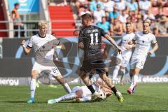 3. Liga; FC Ingolstadt 04 - TSV 1860 München; Zweikampf Kampf um den Ball Sebastian Grönning (11, FCI) Verlaat Jesper (4 TSV) Schifferl Raphael (24 TSV)