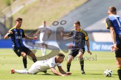 3. Liga; 1. FC Saarbrücken - FC Ingolstadt 04 - Zweikampf Kampf um den Ball Marcel Costly (22, FCI) Naifi Amine (25 FCS) Zeitz Manuel (8 FCS)