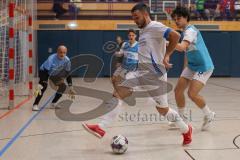 Hallenturnier MTV Ingolstadt - Saison 2025/26 - MTV Ingolstadt - Reichertshofen - Mentor Haliti weiss Reichertshofen - Julian Wolf blau MTV  - Foto: Meyer Jürgen