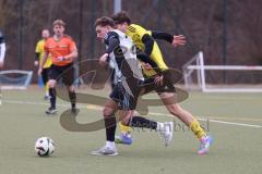 Freundschaftsspiel - Saison 2025/26 - TSV Ober./Unterhaunstadt -  TSV Neustadt  - Fabio Udella grau Oberh.stadt - Mathias Brandl gelb Neustadt - Foto: Meyer Jürgen