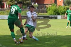 Bezirksliga - Saison 2024/25 - SV Manching - TSV Jetzendorf - Marcel Posselt (Nr.19 - SV Manching) - Bryan Beyreuther weiss Jetzendorf - Foto: Meyer Jürgen