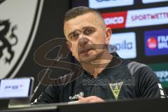 3. Liga; FC Ingolstadt 04 - Alemannia Aachen; Interview Pressekonferenz Cheftrainer Mersad Selimbegovic (AA)