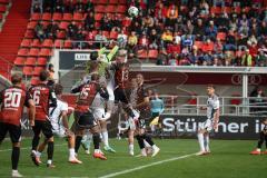 3. Liga - Saison 2026/27 - FC Ingolstadt 04 - SV Wehen Wiesbaden - Lars Lokotsch (Nr.13 - FCI) - Torwart Florian Stritzel (Nr.16 - Wehen/Wiesbaden) - Foto: Meyer Jürgen