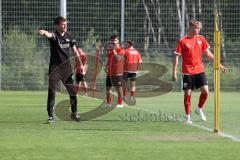 Bayernliga - Saison 2023/2024 - FC Ingolstadt 04 II - U21 - Trainingsauftakt - Cheftrainer Thomas Karg (FCI II) gibt Anweisungen - Foto: Meyer Jürgen