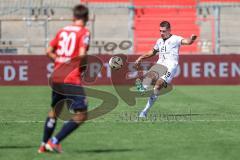 3. Liga; SpVgg Unterhaching - FC Ingolstadt 04; Mladen Cvjetinovic (19, FCI) Skarlatidis Simon (30 SpVgg)